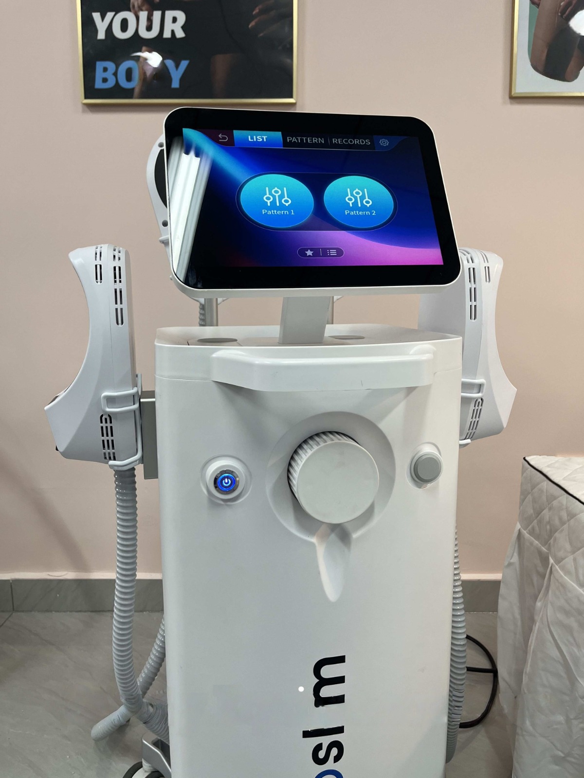 EMS Tesla Sculpt 8500W 18 Tesla – Profesjonalne Urządzenie Kosmetyczne EMS | 4 Głowice | Beauty & SPA 3 EMS Tesla Sculpt 8500W 18 Tesla – Profesjonalne Urządzenie Kosmetyczne EMS | 4 Głowice | Beauty & SPA - obrazek 3